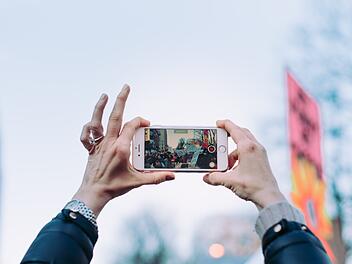 Versende Bilder über WhatsApp in voller Qualität, um den Qualitätsverlust durch automatische Komprimierung zu vermeiden.